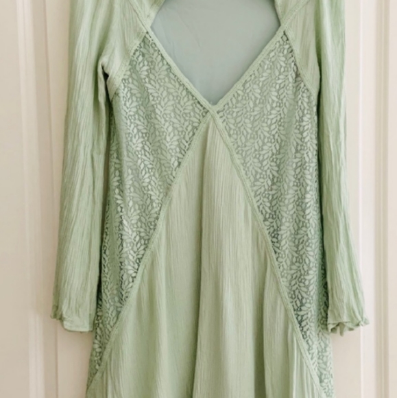 Dress - Picture 5 of 5